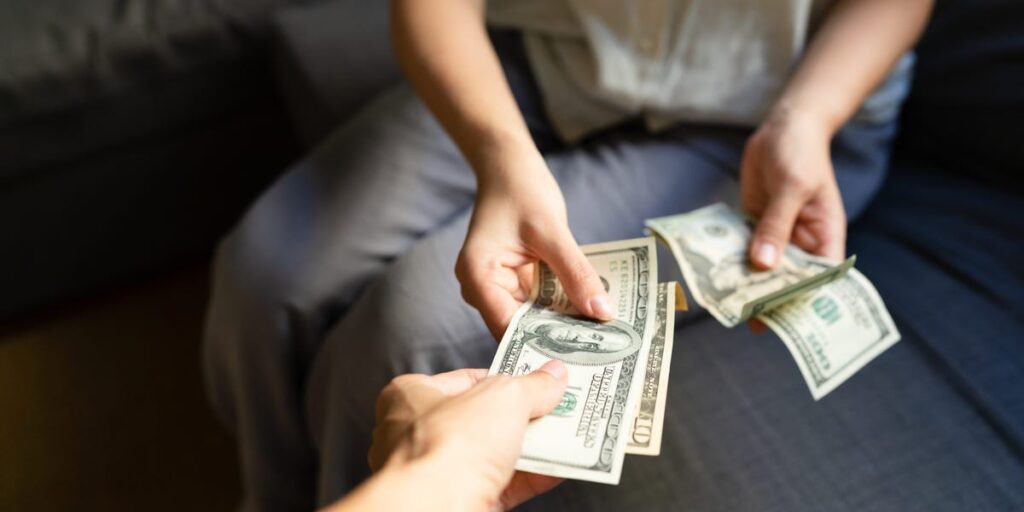 My friend won’t pay me back after I loaned her ,500. How do I ask for repayment without ruining our friendship?