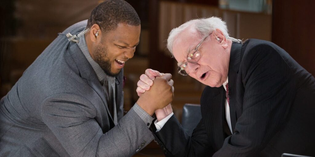 A former NFL player says Warren Buffett taught him 2 lessons about success that he still follows years later A former NFL player says Warren Buffett taught him 2 lessons about success that he still follows years later
