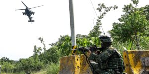 An Apache and Black Hawk drill in Taiwan shows how Ukraine’s drones are changing helicopter warfare