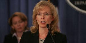 Former FBI profiler says she knew it was time to quit after she hid every kitchen knife in her house