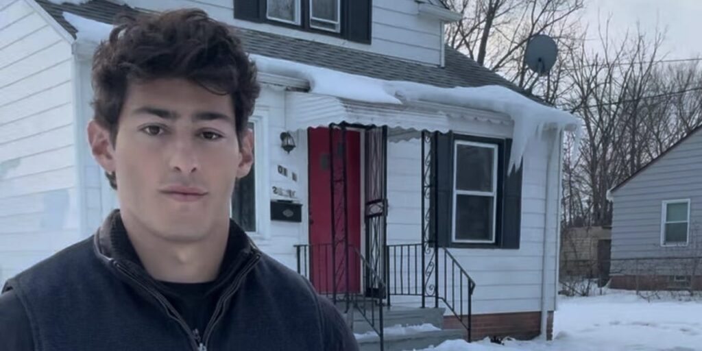I bought my first investment property while still in college. Now I’m 24 and own 30 homes as a full-time landlord.