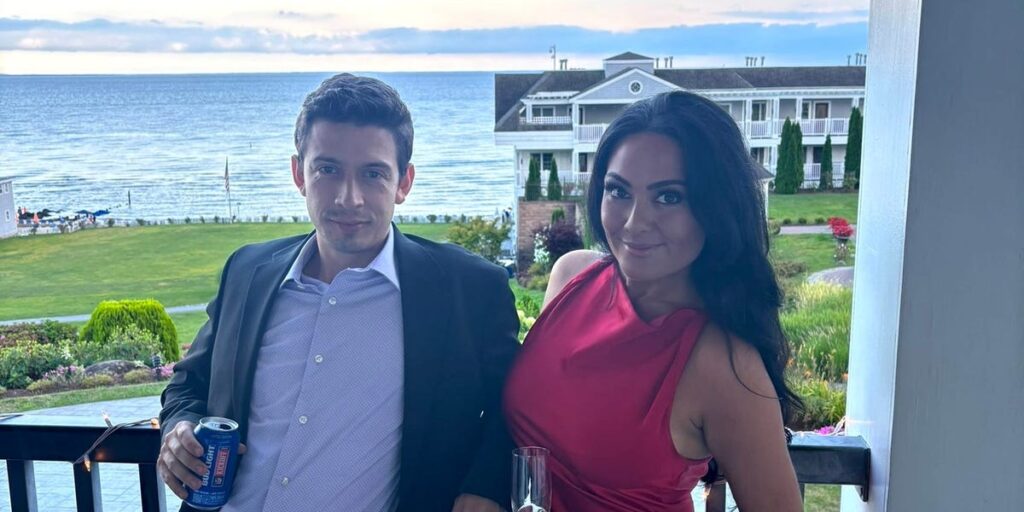 I spent my 20s proudly supporting my partner’s business. Now that I’m in my 30s, I’m realizing what I gave up.