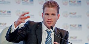 Palantir cofounder and GOP donor says Trump’s proposed ,000 dividend is a ‘bribe’