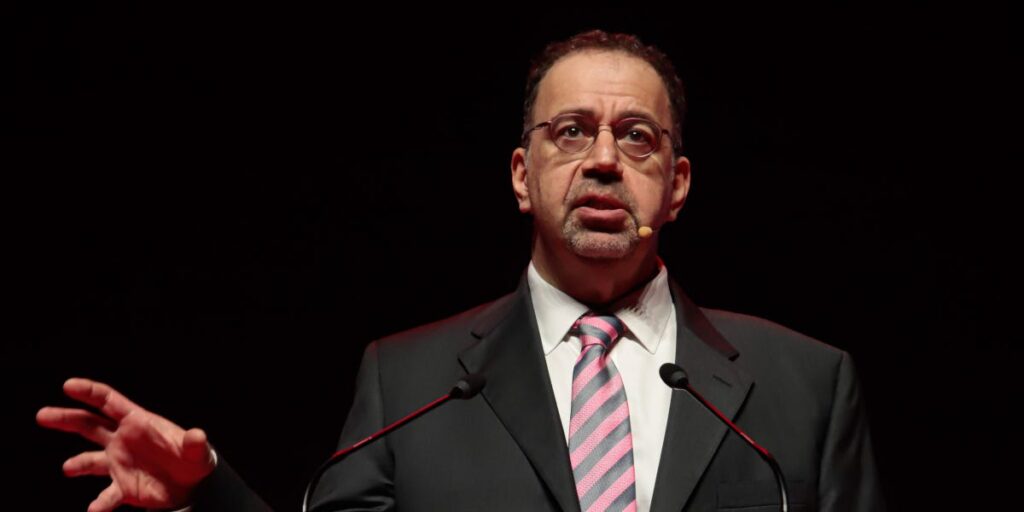 A Nobel Prize-winning economist explained why he’s backing California’s billionaire tax