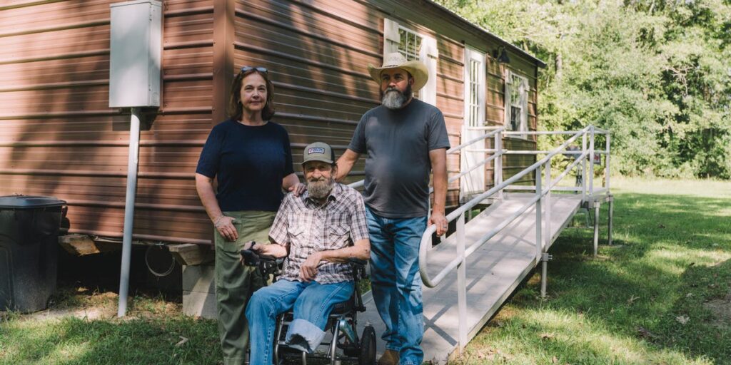 They couldn’t afford nursing homes for their parents. They built them a tiny home instead. They couldn’t afford nursing homes for their parents. They built them a tiny home instead.