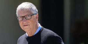 Bill Gates warns AI is ‘powerful enough to drive events that cause a billion deaths’ Bill Gates warns AI is ‘powerful enough to drive events that cause a billion deaths’