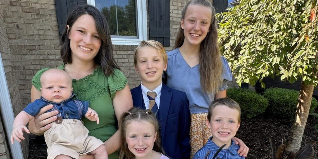 I let my 5-year-old walk half a mile alone. Four days later, there was a warrant for my arrest. I let my 5-year-old walk half a mile alone. Four days later, there was a warrant for my arrest.