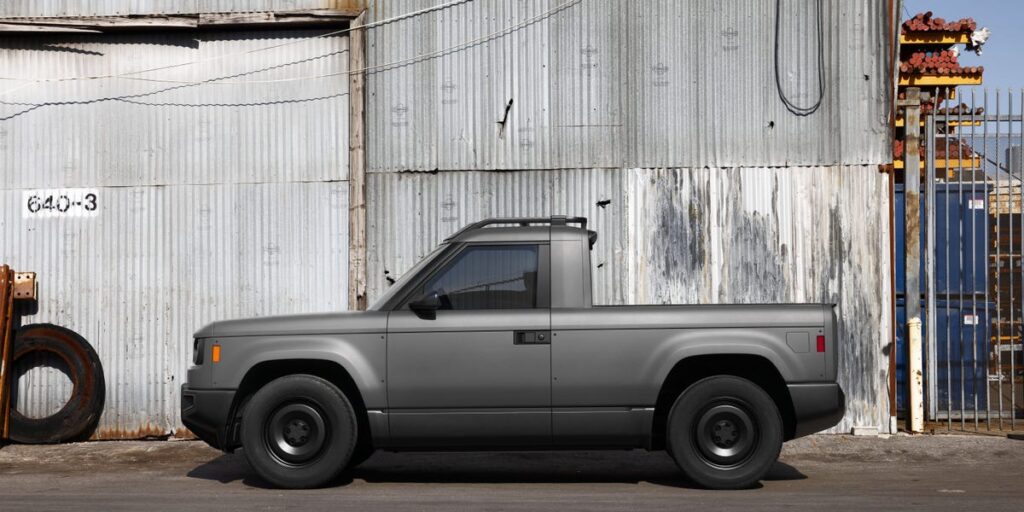 Slate tells customers when to expect the earliest deliveries of its K electric truck